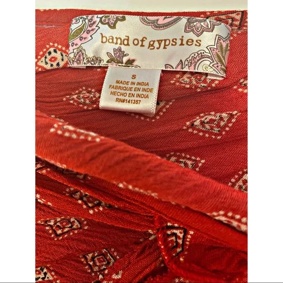 BAND OF GYPSIES RED PRINT COLD SHOULDER ROMPER S - Picture 7 of 9